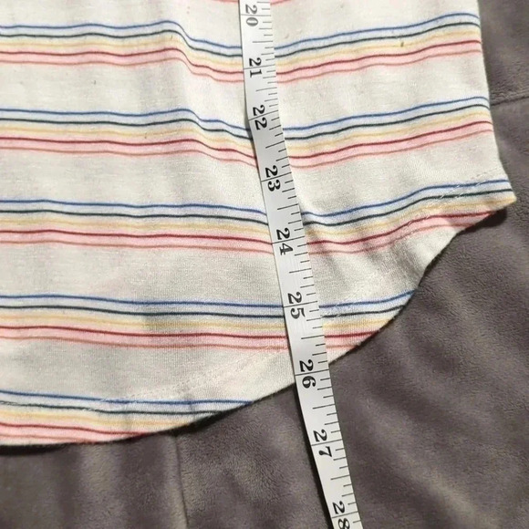 𝅺SO juniors FD favorite v-neck - Picture 5 of 7